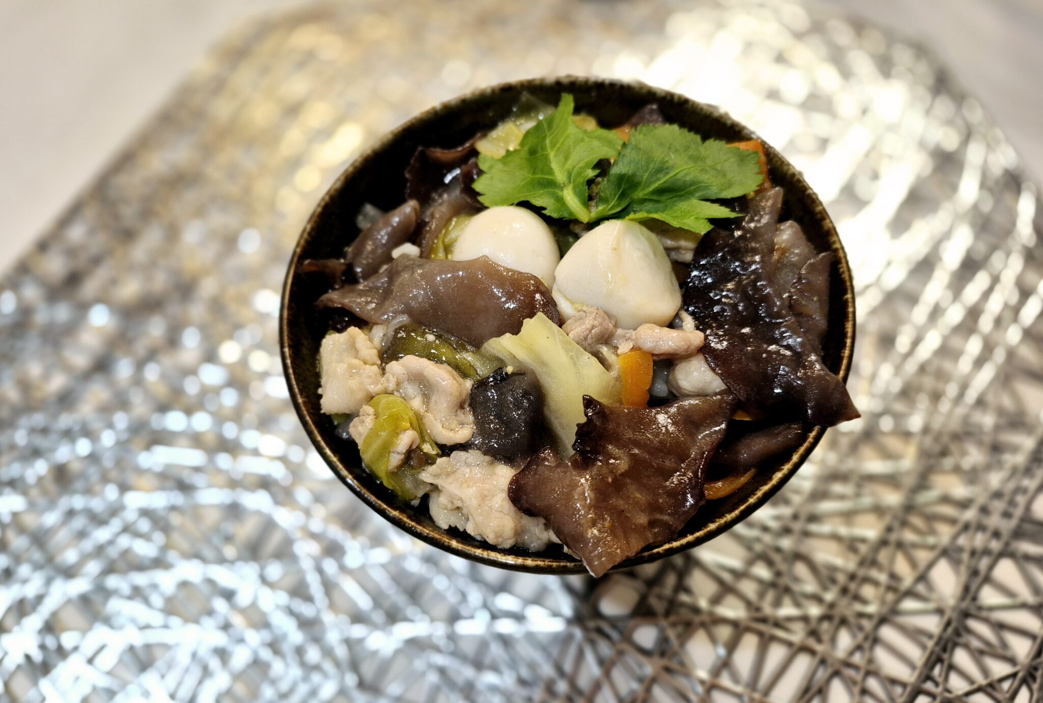 きくらげたっぷり中華丼